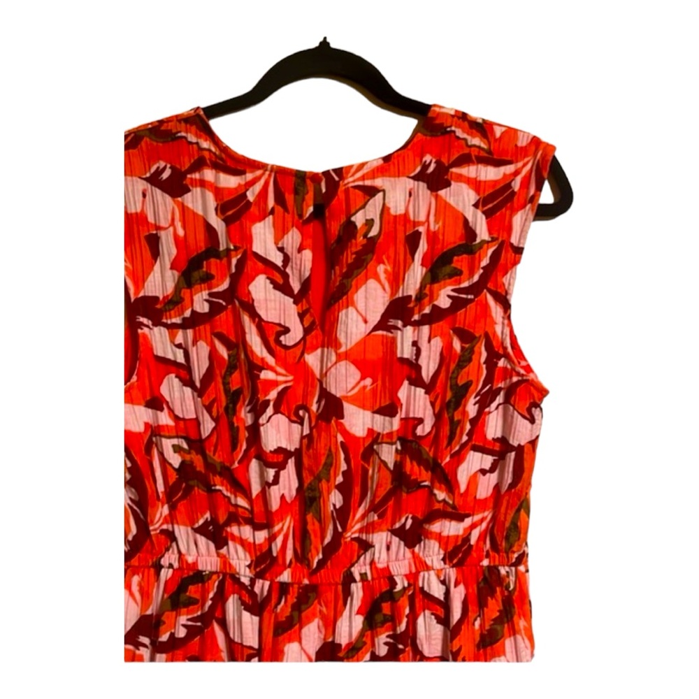 Adorable Nine West orange floral dress in size small with ruffles. Like New - Picture 2 of 3